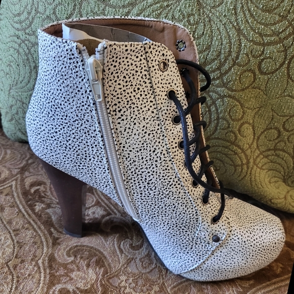 Platform Ankle Boots - Picture 2 of 6